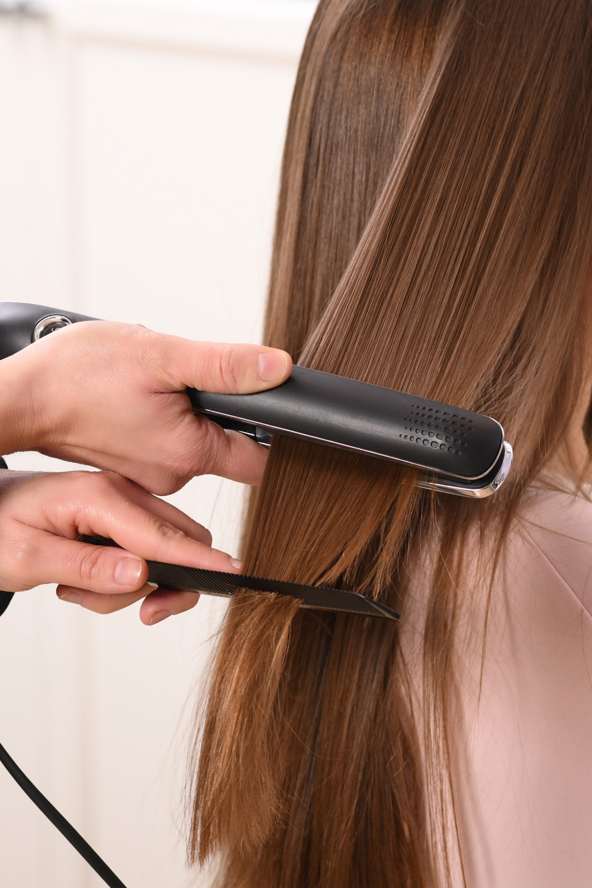 ¿Cómo limpiar la planchita de pelo?